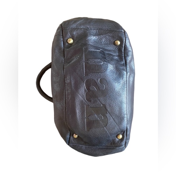 NAN black shoulder bag. Very roomy to hold a lot all hardware in good shape - Picture 4 of 16